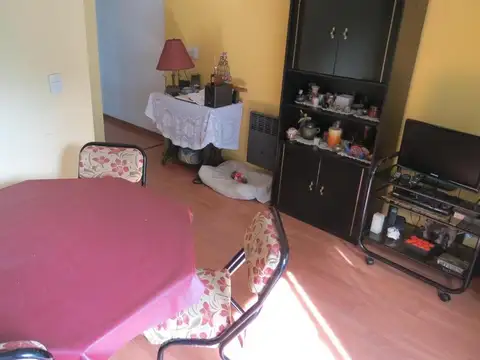 Depto Tipo Casa en Venta en Villa del Parque, USD 160.000