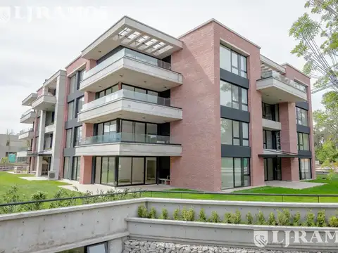 Venta Departamento 4 ambientes en Lomas de San Isidro