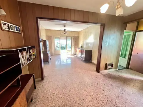 VENTA CASA  2 FLIAS C/LOCAL EN LA BOCA, APTA CRED.