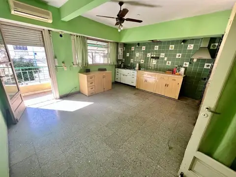 Casa 7 ambientes con 4 baños