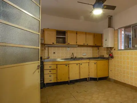 Casa 5 ambientes con 1 baño