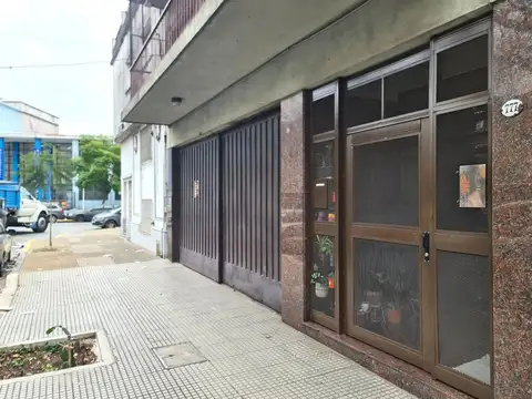 AMPLIO LOCAL COMERCIAL-USOS MÚLTIPLES EN CHACARITA