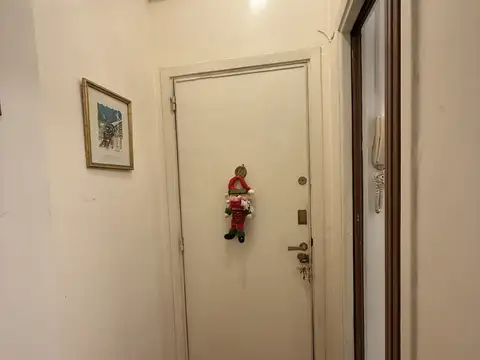 Dpto 2 amb. GRAN OPORTUNIDAD PARA INVERSORES- VENTA DE NUDA PROPIEDAD- USO PROFESIONAL