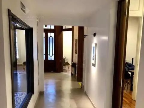 Hipólito Yrigoyen al 6100