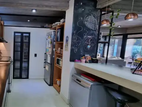 Excelente Casa Minimalista 4Amb.+ Escritorio + Piscina + Cochera Barrio Cerrado "Solares de Zapiola"