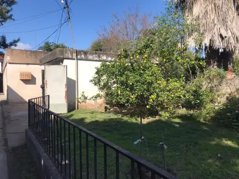 •	EVA PERON 2453 – INTERNA CON ENTRADA VEHÍCULO