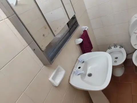 CASA CON POTENCIAL COMERCIAL EN ALTA GRACIA