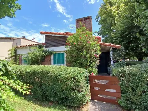 VENTA CASA 4 AMBIENTES A RECICLAR CONSTITUCIÓN