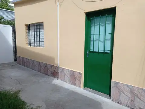VENTA CASA 1 DORMITORIO EN CERRO - RENTADA