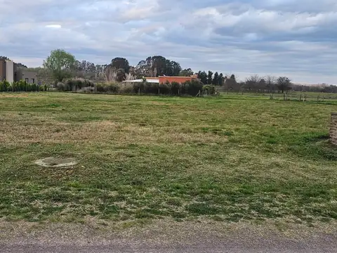 ¡Oportunidad! Terreno en venta de 1.127 m2, Barrio Las Calandrias, Cardales, Campana