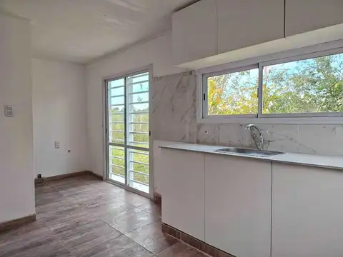 Casa 3 ambientes con 2 baños