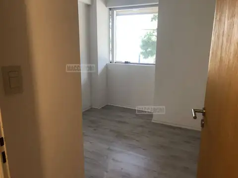 Oficina 3 ambientes con 2 baños