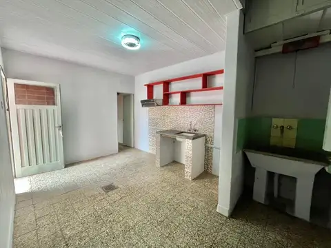 ALQUILER PH 2 AMBIENTES CON PATIO LOMA HERMOSA