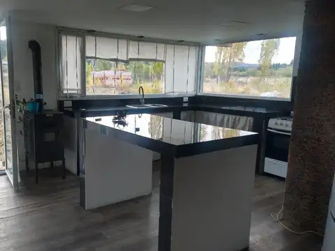 Casa 2 ambientes con 1 baño