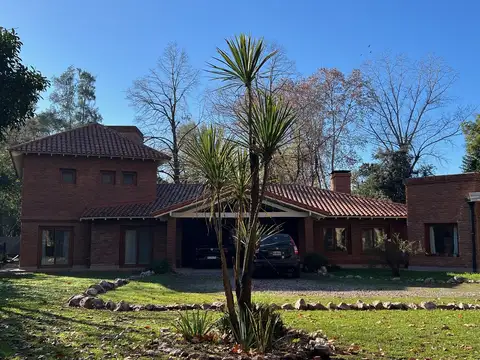 Casa 9 ambientes con 9 baños