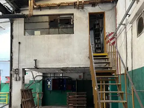 Galpon en Venta en Mataderos, USD 850.000