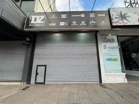 Avenida 3 entre Paseo 102 y 104.