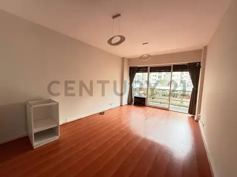 VENTA DEPARTAMENTO 2 AMBIENTES AL FRENTE CON BALCÓN – RETIRO | LUMINOSO | APTO PROFESIONAL | OPORTUN