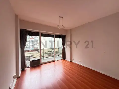 VENTA DEPARTAMENTO 2 AMBIENTES AL FRENTE CON BALCÓN – RETIRO | LUMINOSO | APTO PROFESIONAL | OPORTUN