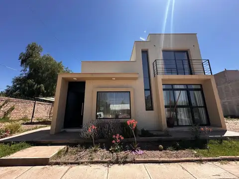 CASA EN ALQUILER BARRIO FURLOTTI, MAIPÚ, MENDOZA.