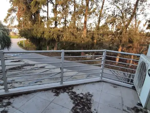 Departamento en Venta con 3 cocheras