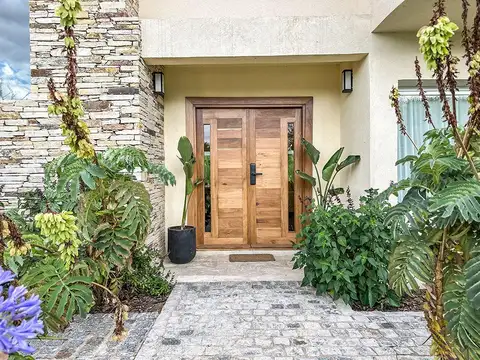 Casa en venta 5 dormitorios en Estancias Golf