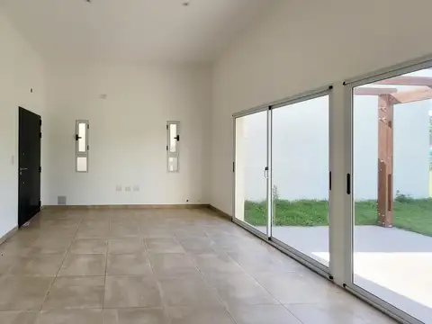 Casa 4 ambientes con 1 baño