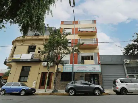 VENTA EDIFICIO EN BLOCK MULTIRUBRO -P. AVELLANEDA