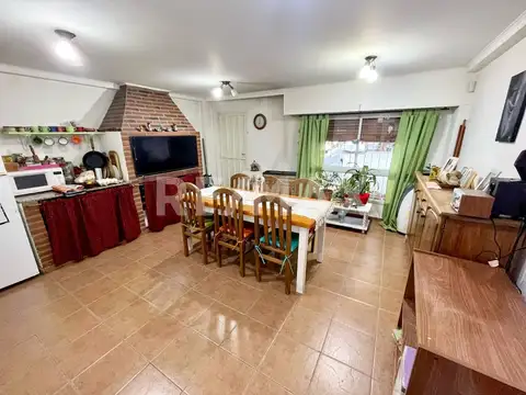 Depto Tipo Casa 5 ambientes con 1 baño