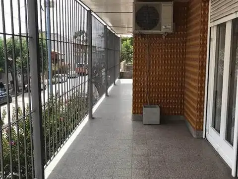 Depto Tipo Casa en Venta de 4 ambientes