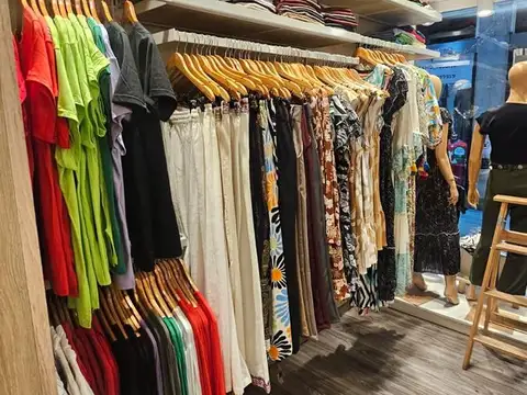 Venta Fondo de Comercio Local de ropa Galeria del Paseo