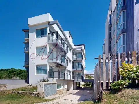 Avenida Costanera Alte. G. Brown 600, Piso 2