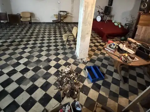 Local en Venta 50 años