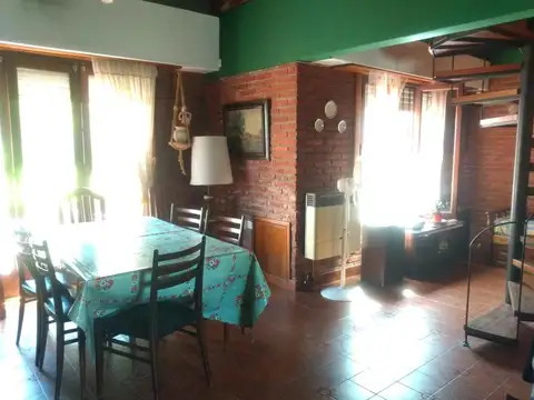 Casa 3 ambientes con 2 baños