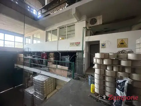 Excelente Galpon en venta en Villa Lynch