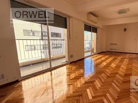 HERNANDEZ, JOSE 1900 (esquina 3 de Febrero)