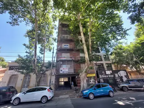 DEPARTAMENTO 2 1/2 AMBIENTES - EXCELENTE UBICACION-