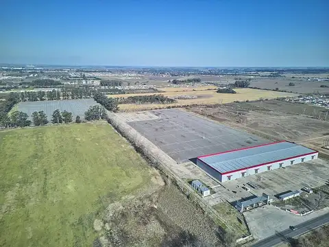 Centro logistico para Pymes, con unidades a partir de los 700 m2., con todos los servicios.-