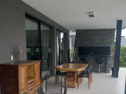 Casa en Alquiler A Estrenar