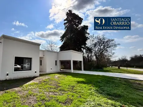 Venta importante casa a estrenar en Medal Pilar -  Gran Lote al Golf