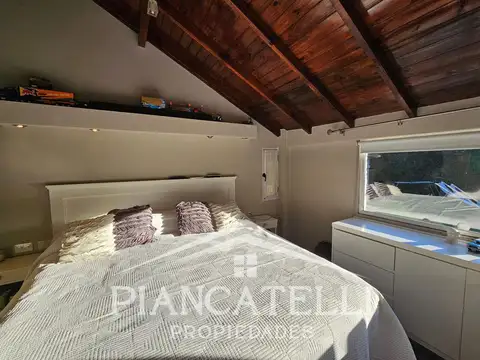 Casa en Venta con 4 cocheras