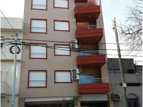 Jose J Araujo 900, Piso 1