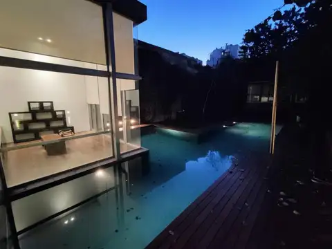 Casa 4 ambientes con 4 baños