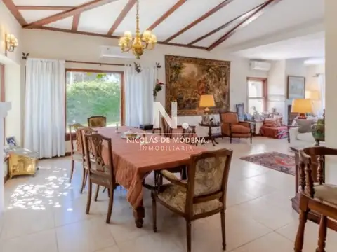 Casa en venta a metros de Playa Brava. Punta del Este.
