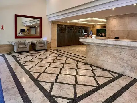 Mitre e/ Colon y San Lorenzo al 700