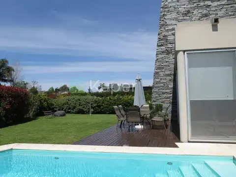 Casa en Venta en Ayres Plaza, USD 450.000