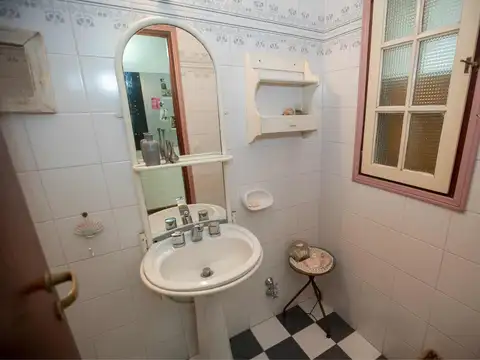 Casa 11 ambientes con 10 baños