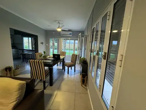 HERMOSA CASA EN VENTA (  PAVON 2068 )