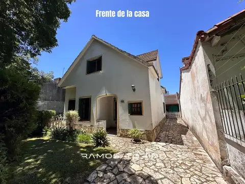 Venta Casa 5 amb con quincho y jardín en Claypole