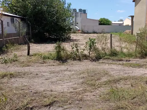 VENDO GRAN LOTE EN BARRIO SAN FERNANDO, MUY CERCA DEL CENTRO